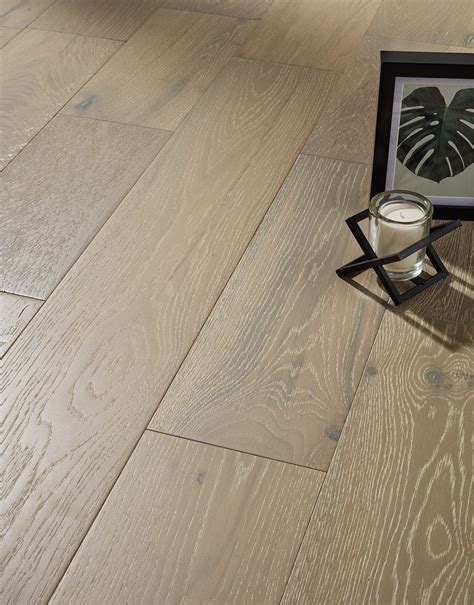 Manhattan Pearl Grey Oak Brushed And Lacquered Engineered Wood Flooring