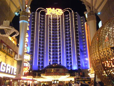 File:Plaza Hotel and Casino, Las Vegas, October 2008.jpg - Wikipedia