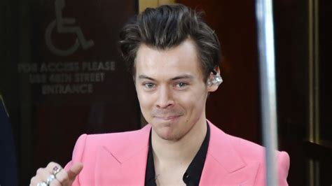 See The Exact Moment Harry Styles Cut Off All His Hair Allure