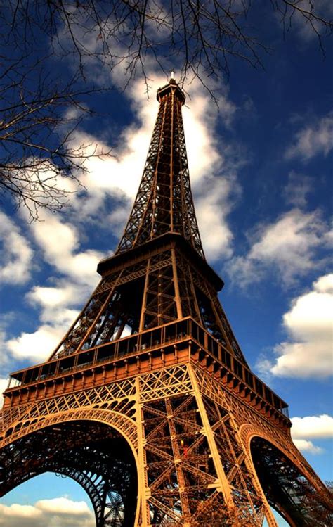 قامت السلطات الفرنسية اليوم الأربعاء بإجلاء الزوار من برج إيفل، أبرز رموز العاصمة باريس. خلفيات صور برج ايفل في باريس for Android - APK Download