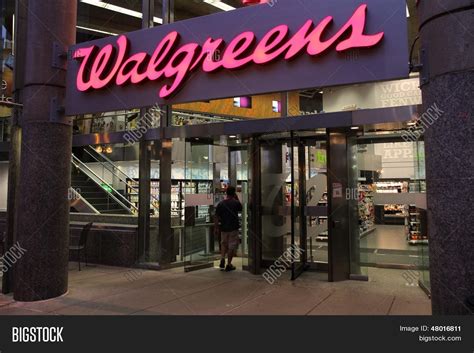 Walgreens Pharmacy Image & Photo (Free Trial) | Bigstock