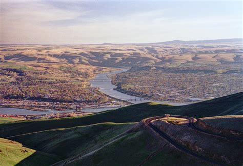 Landscape View Of The Valley And Town Of Lewiston Idaho Image Free