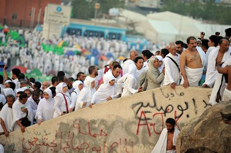 • apa yang anda lihat adalah apa yang anda dapatkan dalam grid dan editor. buatbest: Gambar Jemaah Menunaikan Haji 2012 Selamat Hari ...