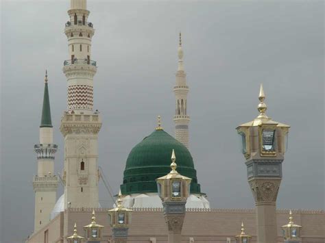 Masjid Al Nabawi In Madinah Live Prayers Prophets Mosque In Saudi
