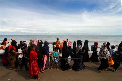 Puluhan Warga Rohingya Kembali Terdampar Di Aceh