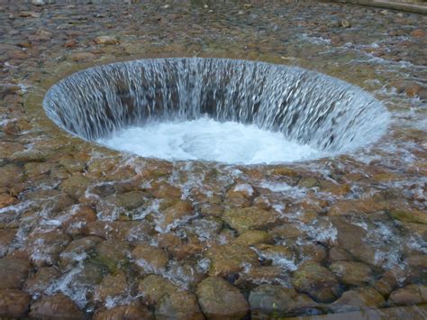 How to Make an Artesian Well from an Old Tire 4