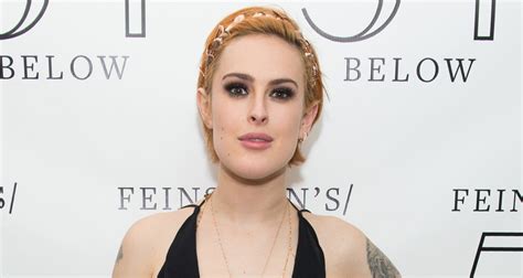 Rumer Willis Gets Support From Dad Bruce At Nyc Concert Bruce Willis Emma Heming Rumer
