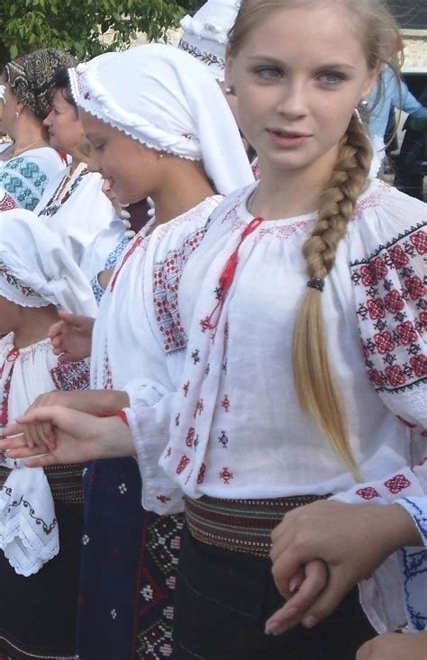 Romanian Traditional Costumes Part 1 Port National Traditional