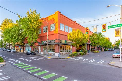 Welcome to seattle, wa whole foods market! Roosevelt Square, Seattle, WA 98115 - Retail Space ...