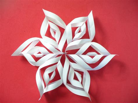 Simple Easy To Do Paper Snowflakes You Can Make This 6 Wing