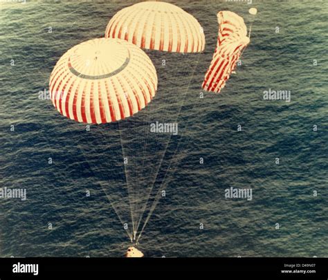 Apollo 11 Splashdown Stock Photo Alamy