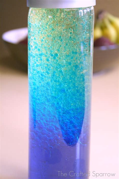 This is an easy, fun science activity that is great for any age. Summer Fun Project - DIY Lava Lamps - The Crafted Sparrow