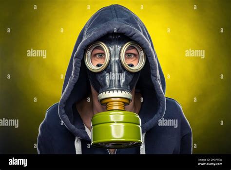Army Gas Mask Hi Res Stock Photography And Images Alamy