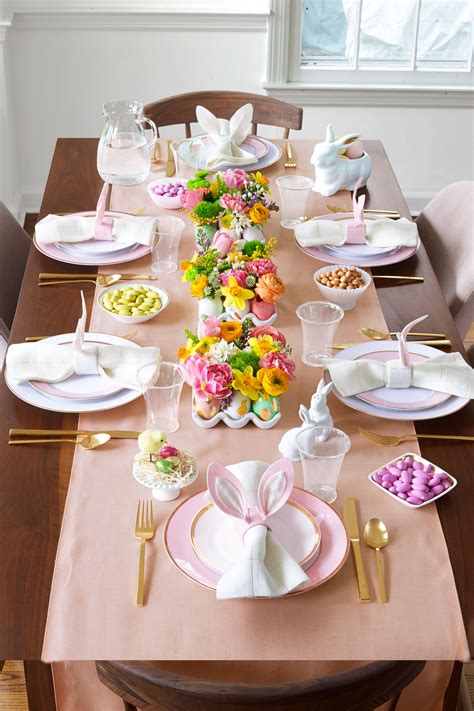 Napkin rings are another luxurious table decoration that can really make your guests feel. 17 Easter Table Decorations - Table Decor Ideas for Easter ...