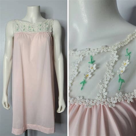 Vintage Daisy Nightgown 60s Pink Nightgown Short Ni Gem