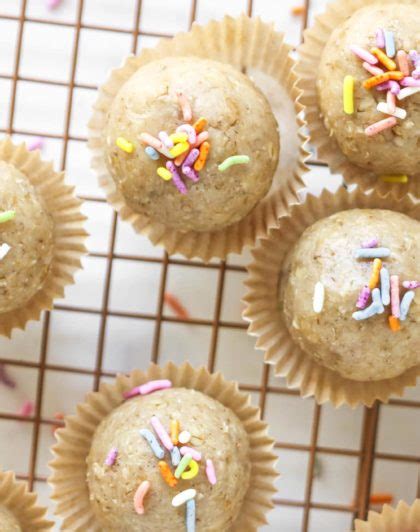 Add the cream cheese and extracts and mix well until a soft dough forms. 5-ingredient No-Bake Cake Batter Energy Bites (gluten free ...
