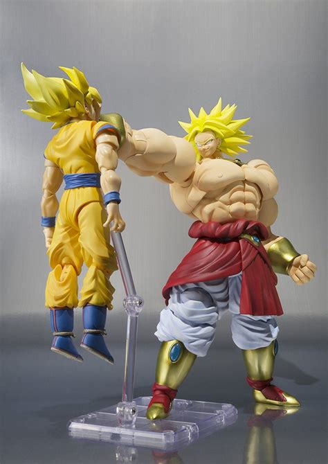 Fight across vast battlefields with destructible environments and experience epic boss battles that will test the limits of your combat abilities. Amazon.com: Bandai Tamashii Nations SH Figuarts Broly "Dragon Ball Z" Action Figure: Toys ...