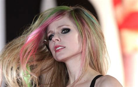 That Death Rumour Is Making Avril Lavignes New Album A Little Bit