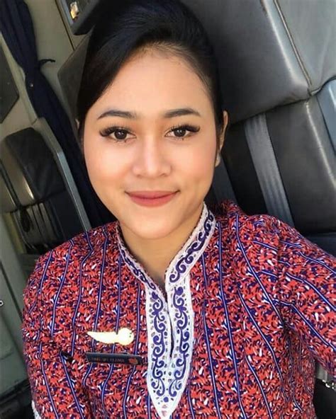 Pramugari Cantik Lion Air ️ Di Instagram Ig Emiliayuliani Pramugari Pramugariterbaik