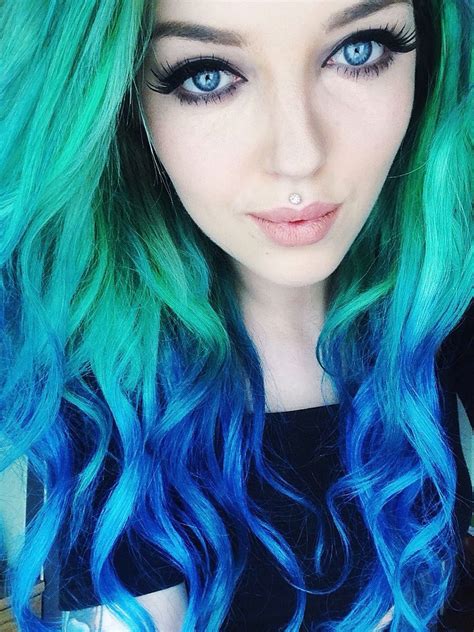 Pin By Lizzy Davis On ~ Colourful Hair Make Up Nails ~ Turquoise Hair Dyed Hair Hair Dye