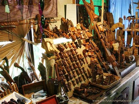 It is by hartamas 1, ckt, near kuching (n), j, near dutamas 2, j, near kuching (s), j, near hartamas 2, ckt.the following locations related to it are represented by the nearest distances two points and may not be. | The Kuala Lumpur Craft Complex