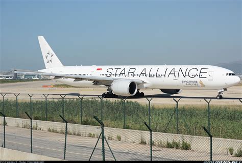 Boeing 777 312er Star Alliance Singapore Airlines Aviation Photo