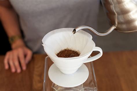 V60 plastic dripper set transparent black. How to make a perfect coffee with the Hario V60 Dripper