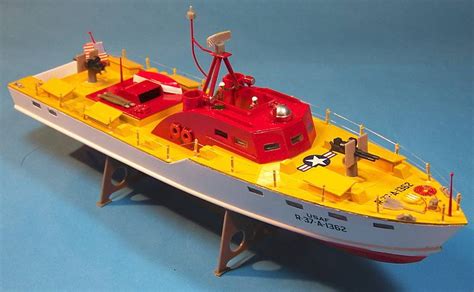 Lindberg Motorized Air Force Rescue Boat Part Ii
