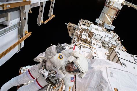 Nasa News Space Station Astronaut Snaps Breathtaking Pictures Of Iss