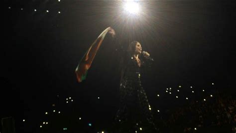 Demilovato Performing With Tellmeyoulovemetour At 3arena In Dublin