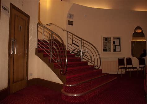 Staircase Of The Former Grosvenor Cinema Rayners Lane Mi Flickr