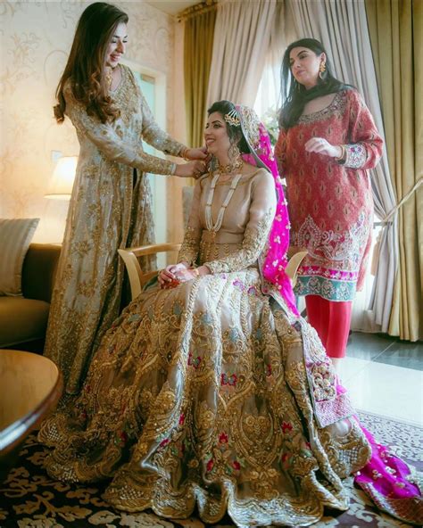 703 Likes 2 Comments Pakistan Style Lookbook Pakistanstylelookbook