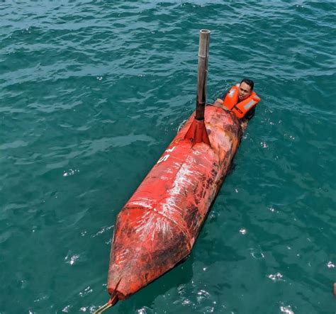 Garuda Rajawali 🇲🇾💉💉💉 On Twitter An Unknown Object Was Found Floating