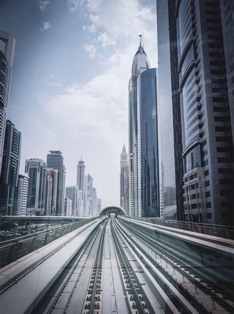 Dubai Metro Pictures Download Free Images On Unsplash