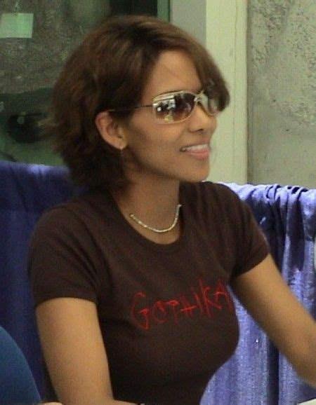 Halle Berry Measurements Height Weight Bra Size Age Halle Berry