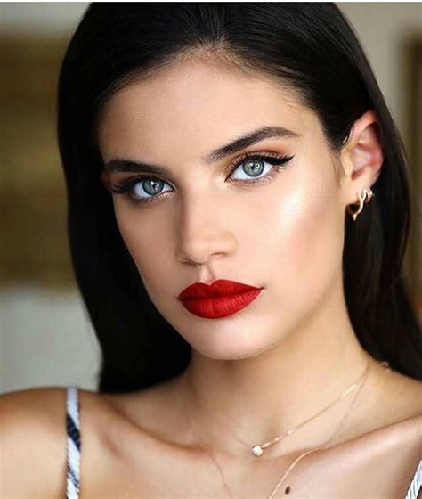 Sara Sampaio On Instagram Red Is Her Color 2020