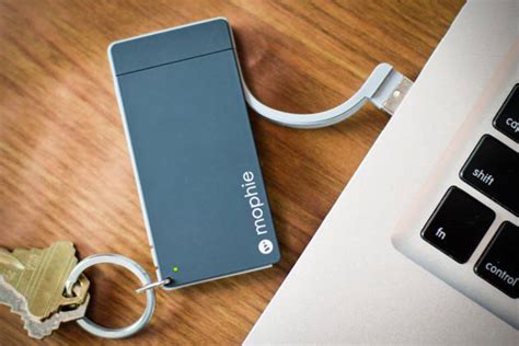 Mophie Keychain 隨身 Iphone充電器 A Day Magazine