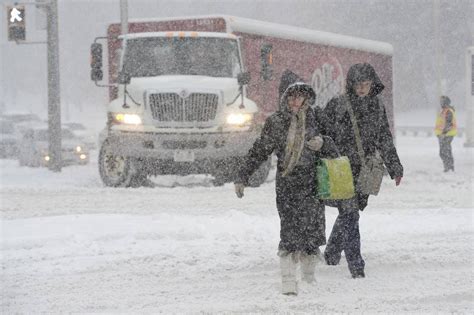 in pictures major snowstorm hits ontario the globe and mail