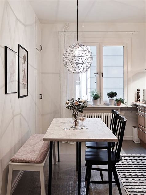 Make new modern chandeliers for dining room. Hanglampen boven de eettafel | Interieur inrichting