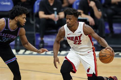 Jimmy Butler Guarantees Miami Heat Will Make Nba Playoffs Despite