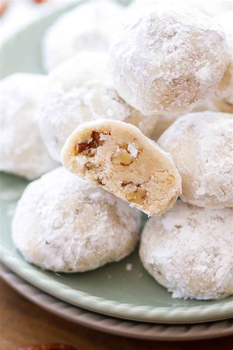 For more recipe ideas, check out our favorite mexican chicken recipes. Easy Mexican Wedding Cookies require only a few ingredients and bake … | Mexican wedding cake ...