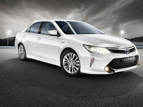 Next Generation Toyota Camry Snapped On Test Zigwheels