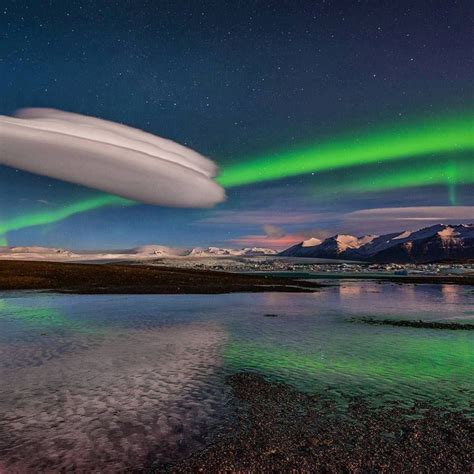 Iceland April 2016 Aurora And Lenticular Cloud Together Wow