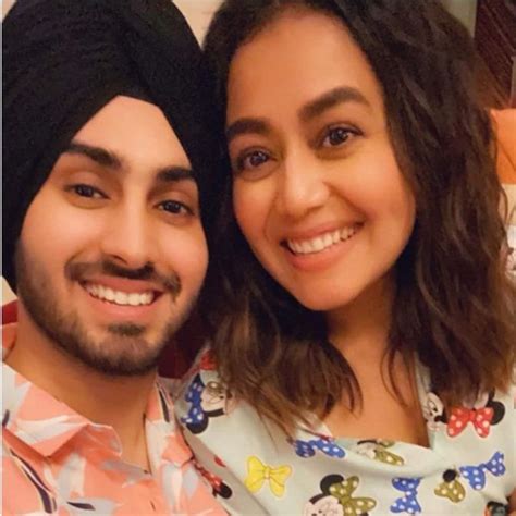 Neha Kakkar And Rohanpreet Singhs Lovey Dovey Pictures Will Leave You