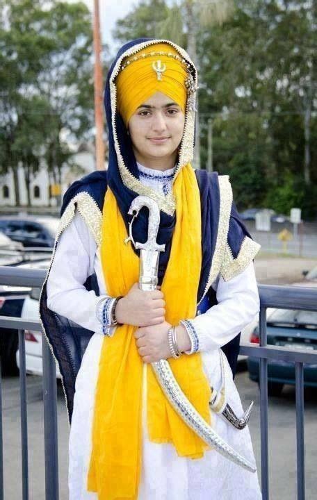 a beautiful sikh girl sikh bride punjabi culture punjabi girls punjabi suits turban