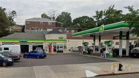 Bp Cm Gas Station W3 Bay Repair Shop And C Store In Queens County New