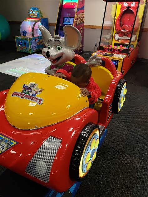 Chuck E Cheese 4141 Dixie Rd Mississauga On L4w 1v5 Canada