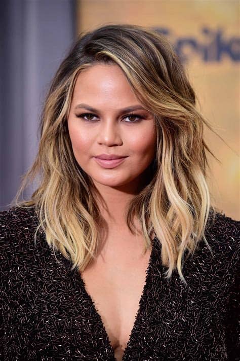 Rather than dying hair darker and adding highlights, the look is best for those who already have brown hair. Colour inspiration: Brown hair with blonde highlights