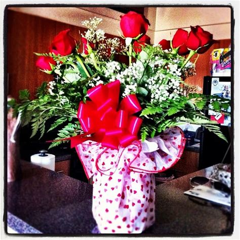 How to send someone flowers at work. 7 Types Of People You Will 100% See On Valentine's Day ...