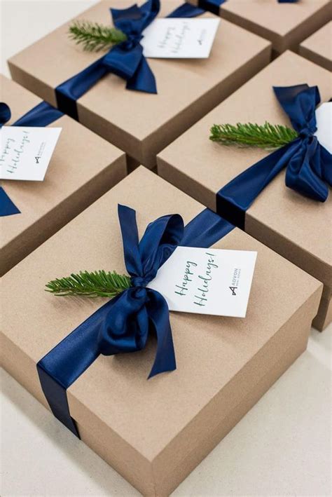 10 Craft Wrapping Paper Ideas For The Holidays M Loves M
